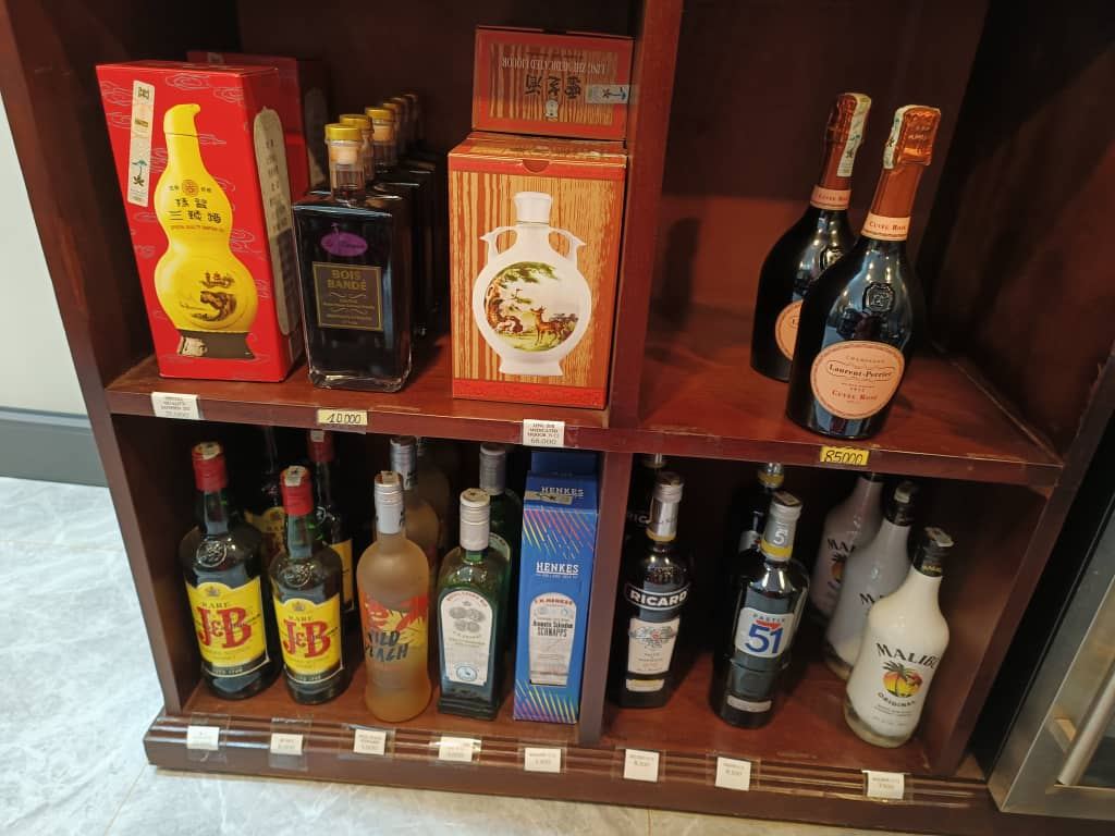J&B, Ricard, Malibu, Bois Bandé